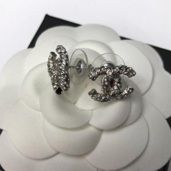 Chanel Cc Stud Earrings - Picture 3 of 15